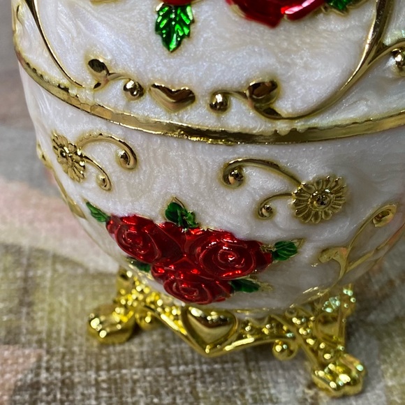 Fancy Toothpick Dispenser Plastic Enameled Really Fun Piece for Parties! EUC - Picture 5 of 5